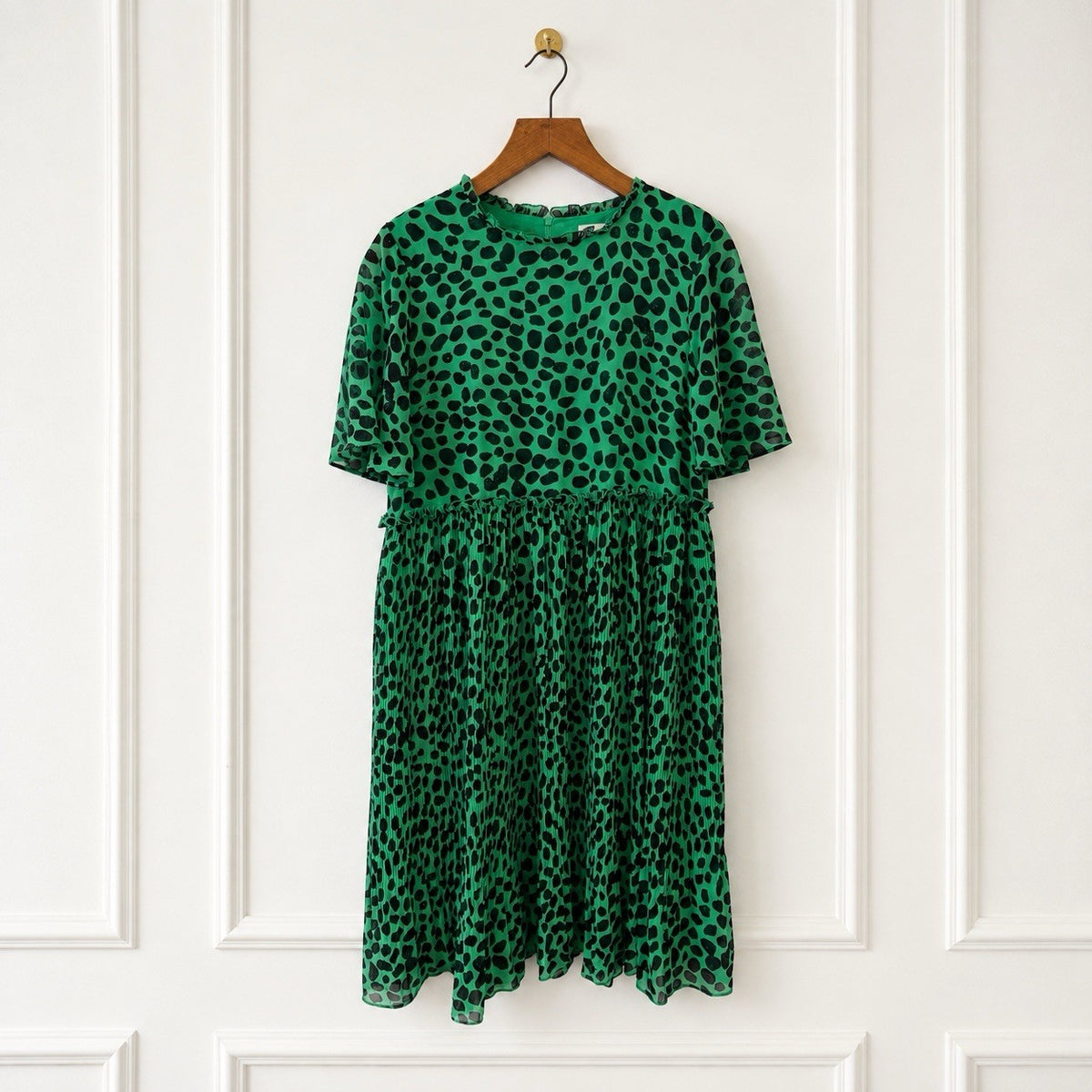 Green Spot Pleated Midi Dress